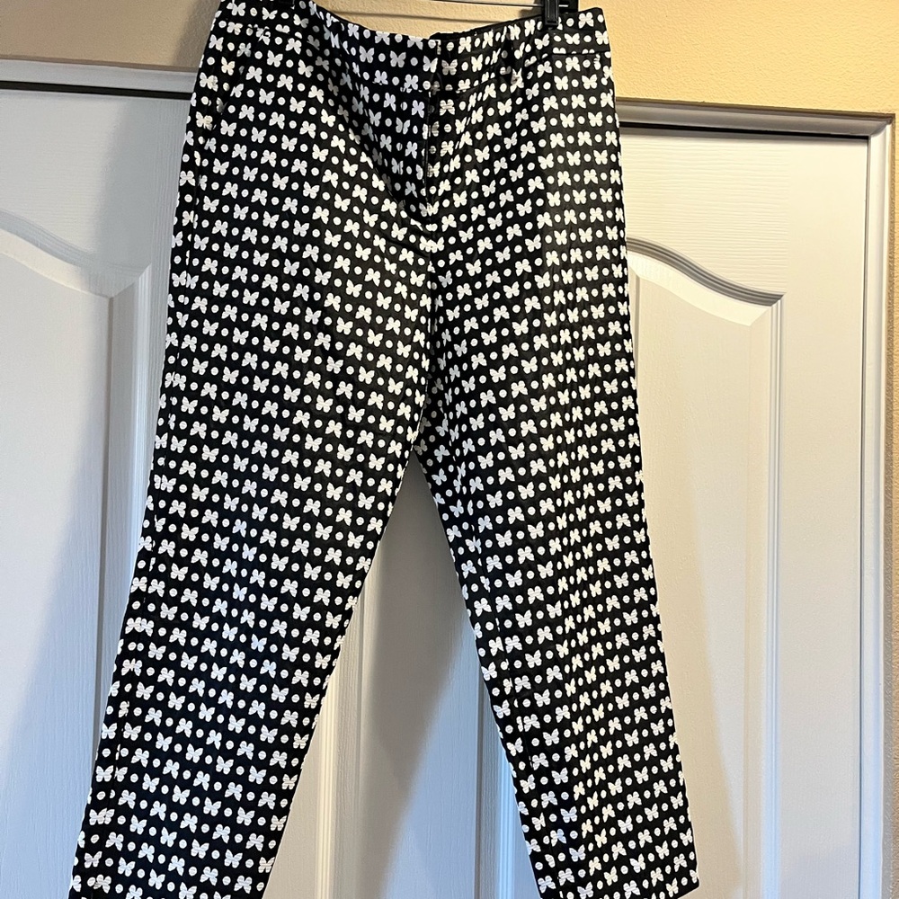 Talbots black and white butterfly ankle pants 
Size 16